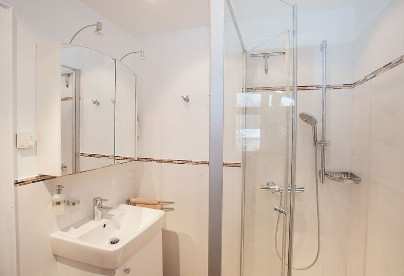 Отель Apart Pension Vita Stafnensis