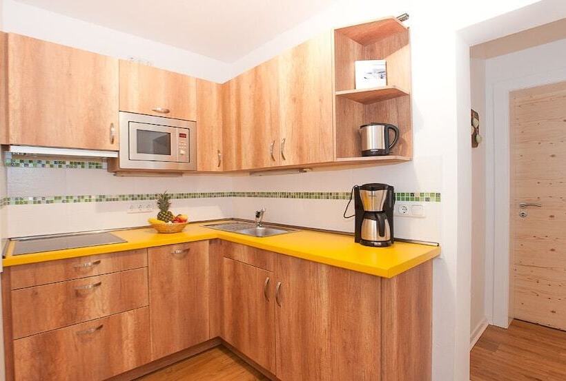 Отель Apart Pension Vita Stafnensis