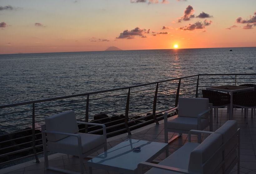 בית מלון כפרי Baia Del Godano Resort & Spa