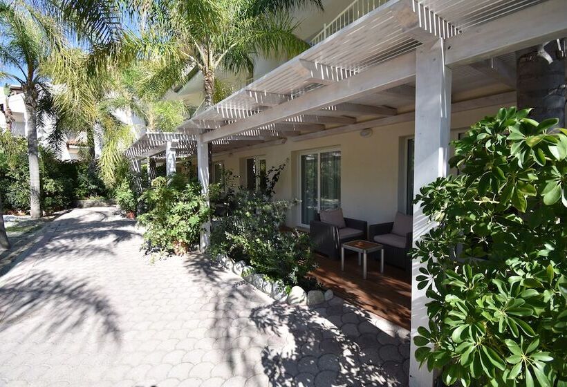 בית מלון כפרי Baia Del Godano Resort & Spa