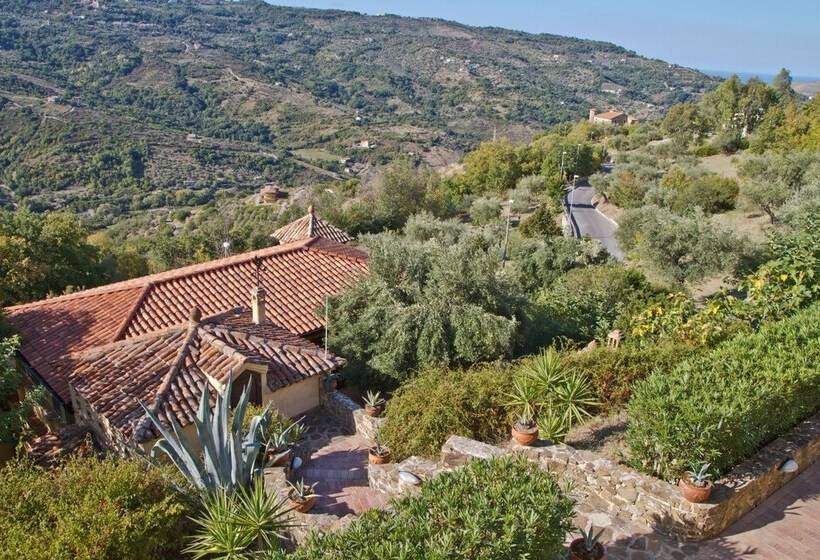 בית מלון כפרי Borgo Riccio