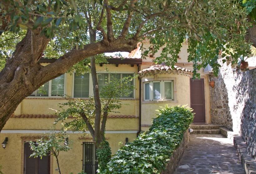 ホテル Borgo Riccio