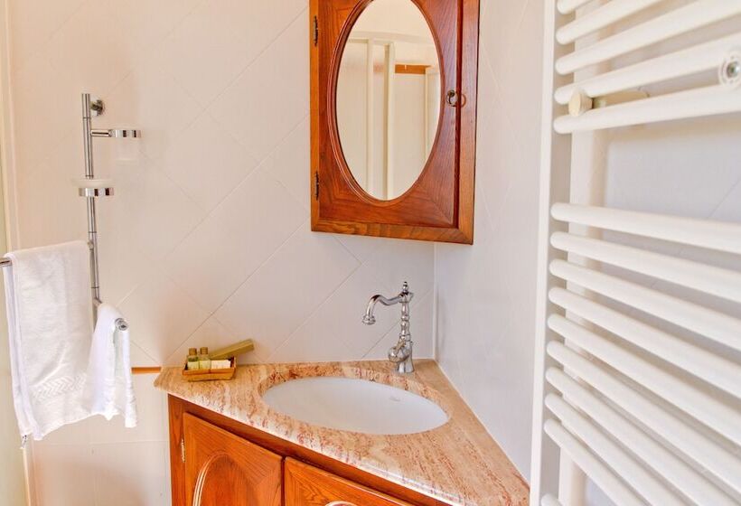 בית מלון כפרי Borgo Riccio