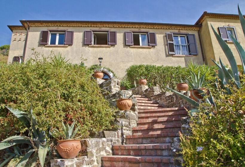 בית מלון כפרי Borgo Riccio