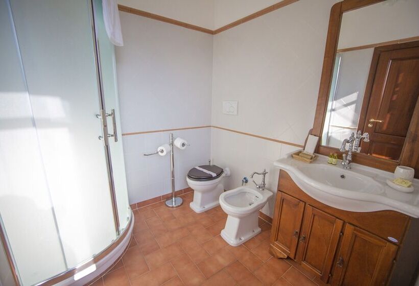 בית מלון כפרי Borgo Riccio