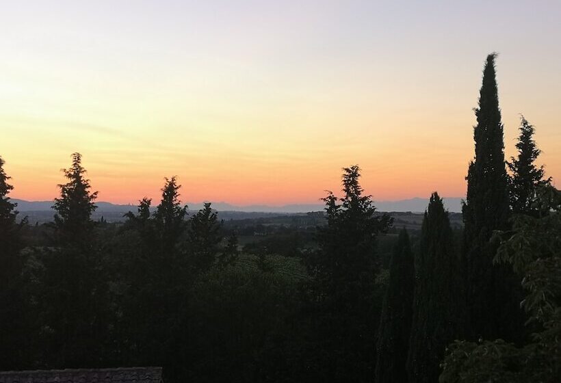 فندق Castel Pietraio