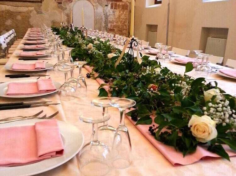 فندق Chiostro Delle Monache Hostel Volterra