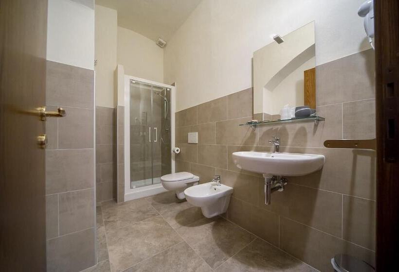 فندق Chiostro Delle Monache Hostel Volterra