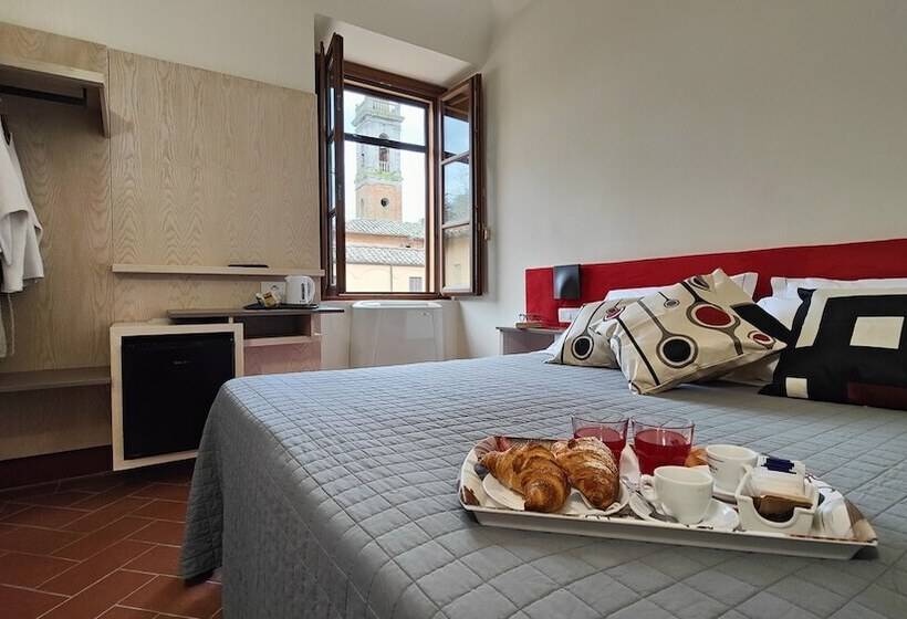 فندق Chiostro Delle Monache Hostel Volterra