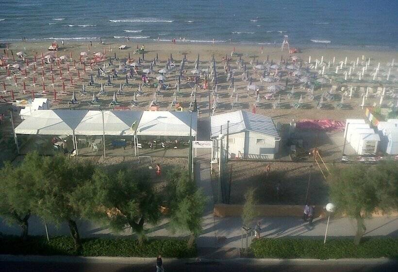 فندق Continental