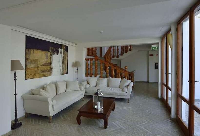 فندق Continental