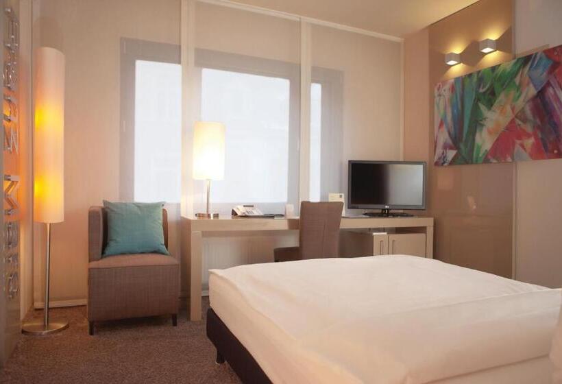 هتل Der Blaue Reiter