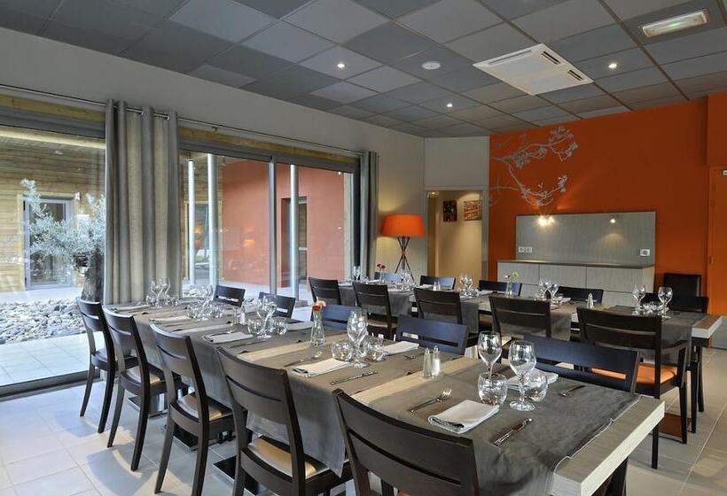 Отель Domaine Saint Esteve