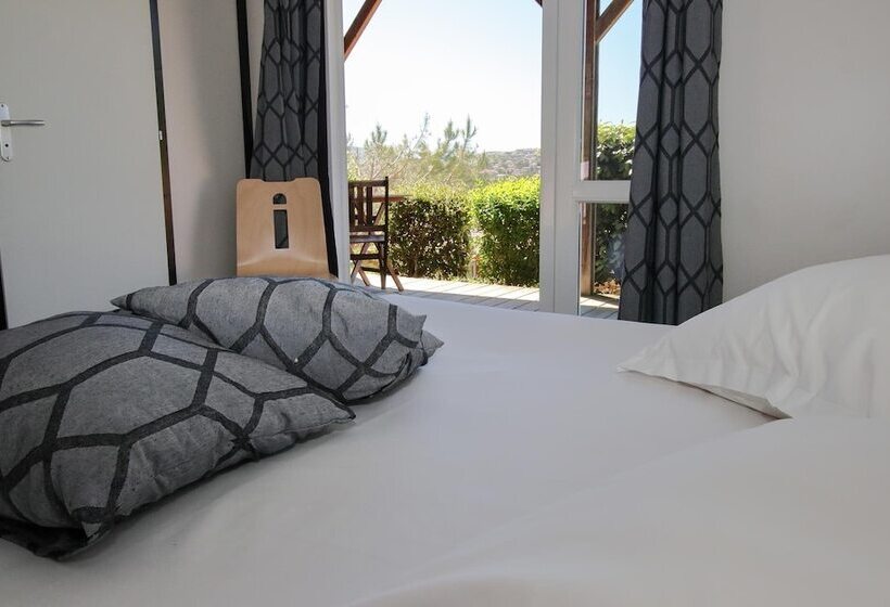 Отель Domaine Saint Esteve