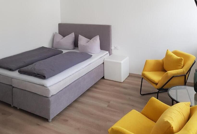 호텔 Garni Zum Weinkrug