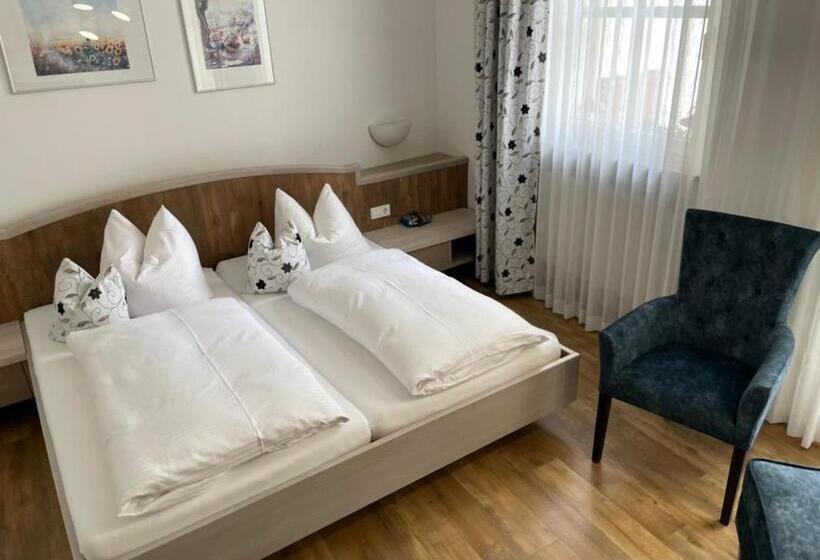 ホテル Gasthof Krapp