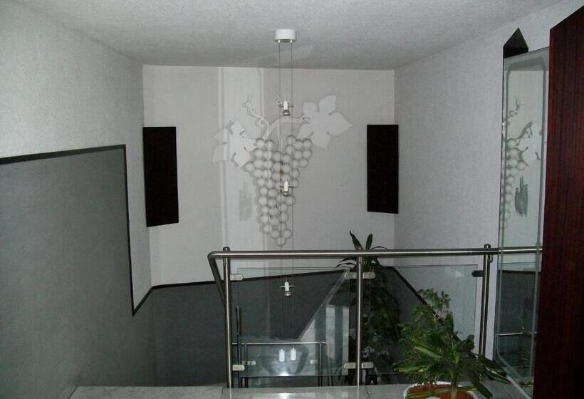 ホテル Gasthof Traube