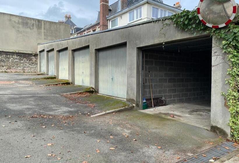 Отель Hôtel Céline   Hôtel De La Gare