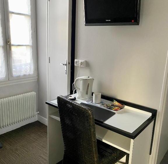 Отель Hôtel Céline   Hôtel De La Gare