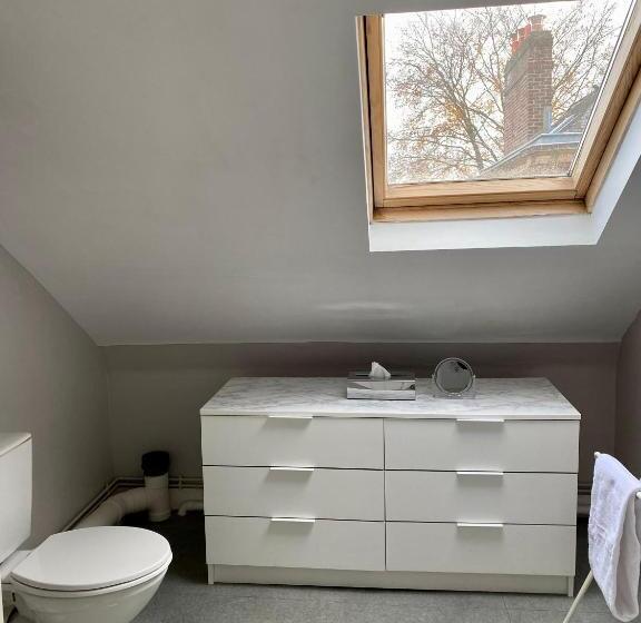 Отель Hôtel Céline   Hôtel De La Gare