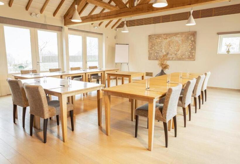 Отель Huyshoeve