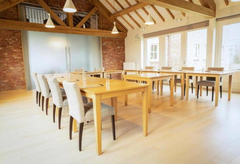 Отель Huyshoeve