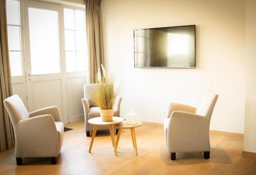 Отель Huyshoeve