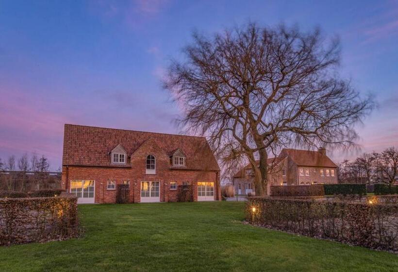 Отель Huyshoeve