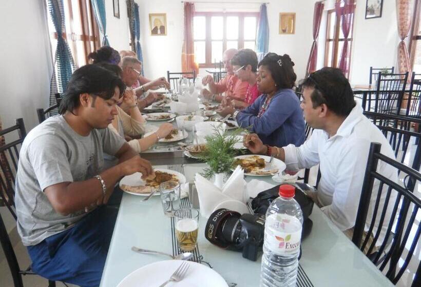 酒店 Isabel Palace