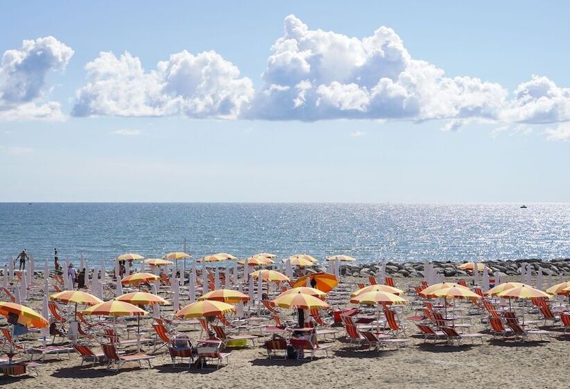 فندق Junior Family