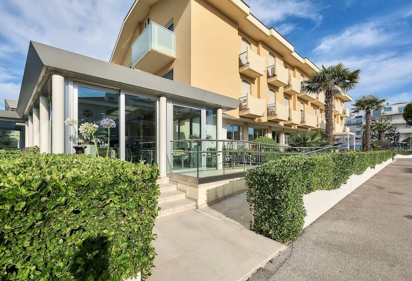 فندق Junior Family