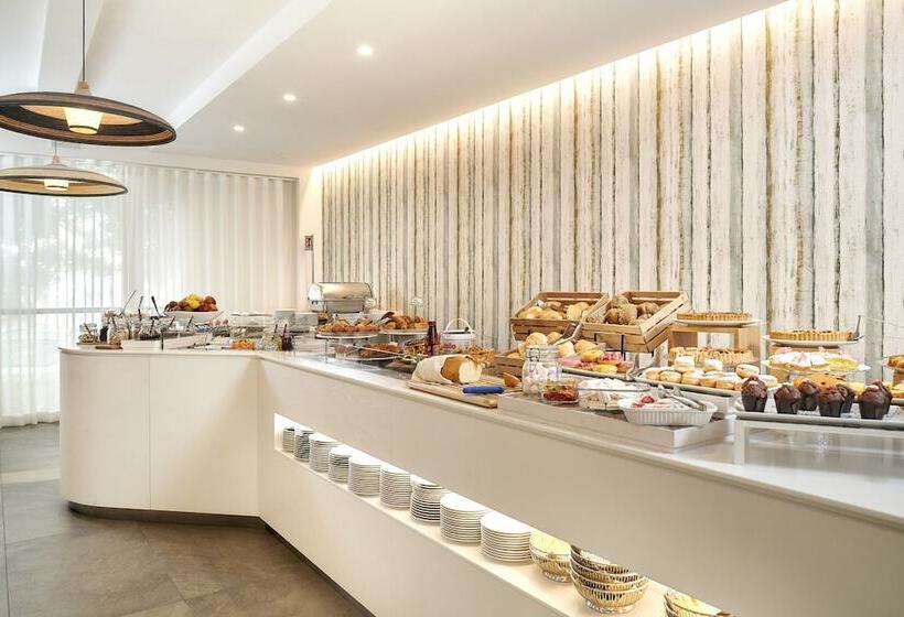 فندق Junior Family