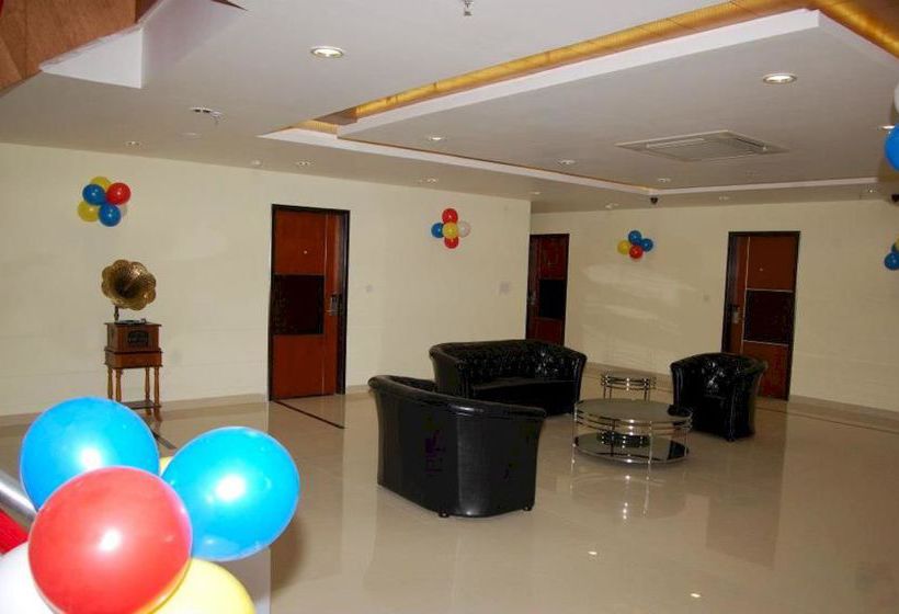 Отель Majestica Inn