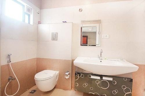 Отель Majestica Inn