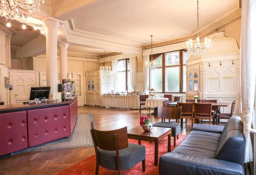 هتل Markgräfler Hof