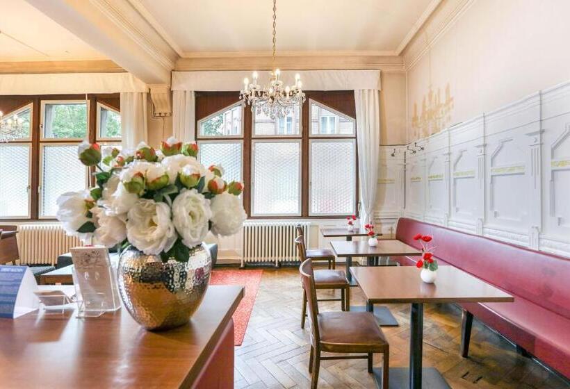 هتل Markgräfler Hof