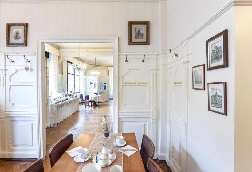 هتل Markgräfler Hof