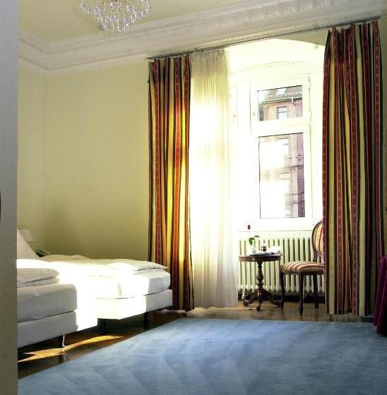 هتل Markgräfler Hof