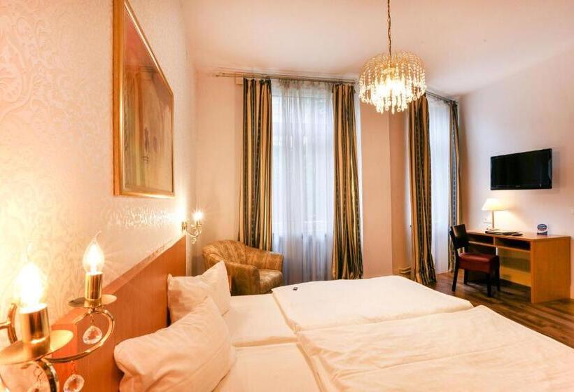 هتل Markgräfler Hof