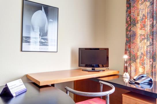 هتل Plaza Suites Rüsselsheim