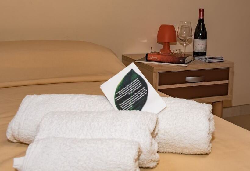 בית מלון כפרי Milomax