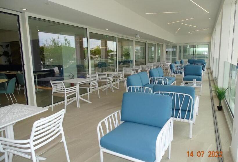 Отель Riva Palace