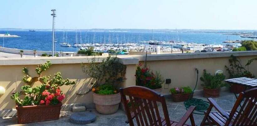 בית מלון כפרי Palazzo Vergine I Due Mari