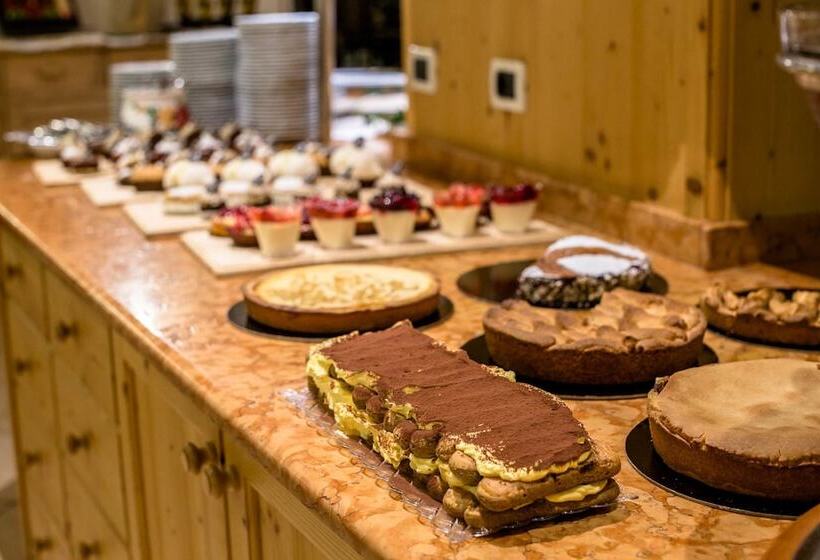 Отель Pineta Pastry