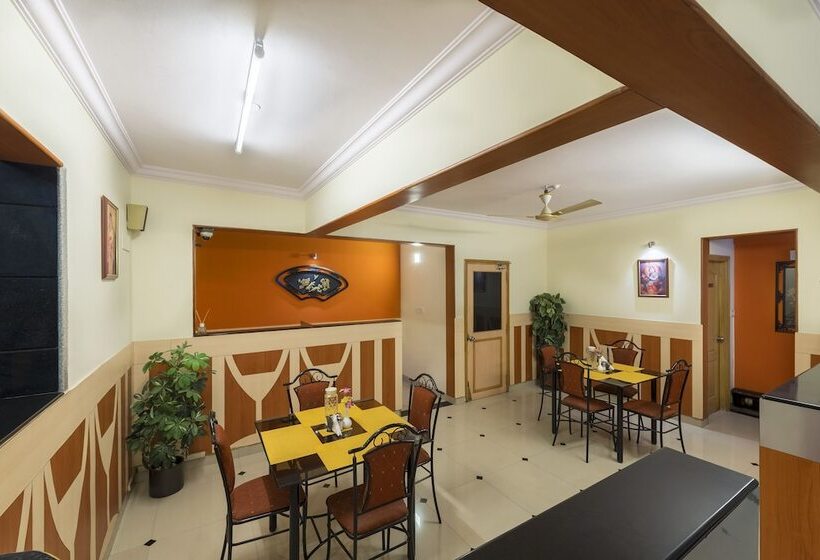 ホテル Raj Comforts Golf View