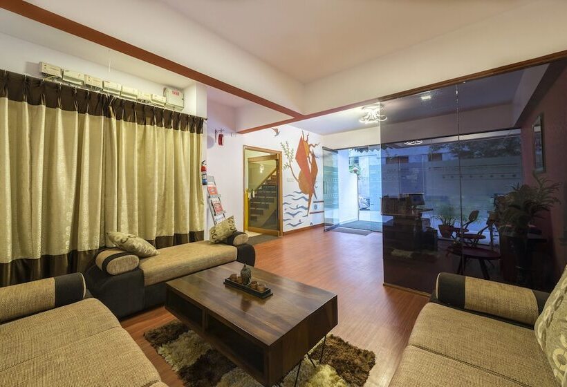 בית מלון כפרי Raj Comforts   Golf View