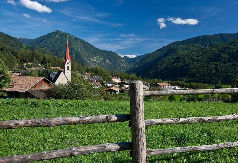 فندق Historic Guesthouse Bircher B&b Apartments By Sterzing