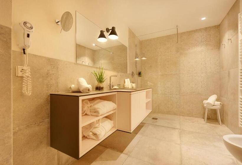 فندق Historic Guesthouse Bircher B&b Apartments By Sterzing