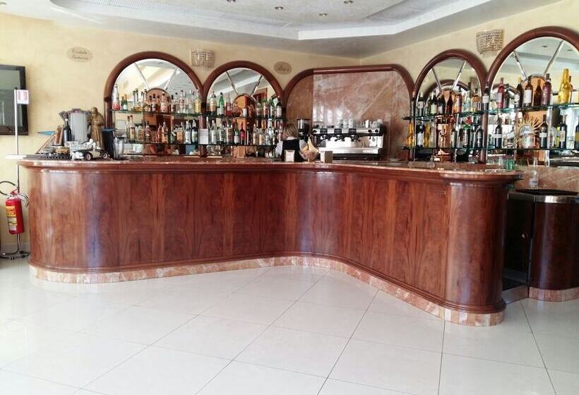 酒店 Riva Del Sole