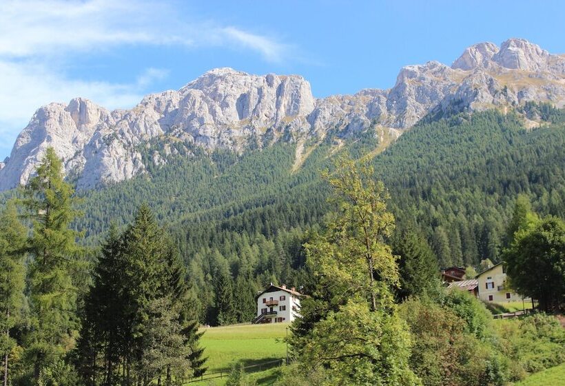 בית מלון כפרי Rosalpina